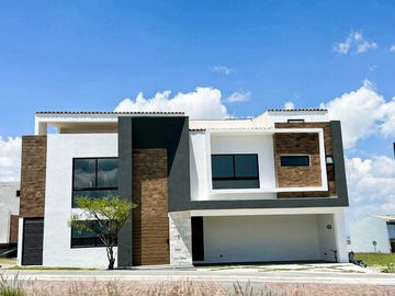 CASA EN VENTA EN GRAN RESERVA LOMAS DE ANGELÓPOLIS