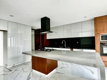 CASA EN VENTA EN GRAN RESERVA LOMAS DE ANGELÓPOLIS