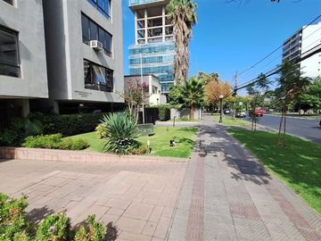 Oficina en Venta en Av. Eliodoro Yáñez / Matilde Salamanca