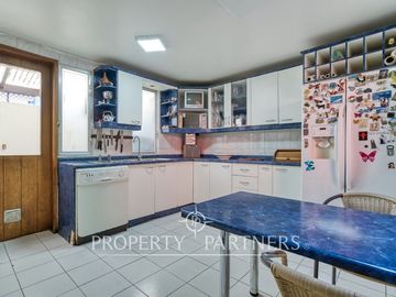 Casa en pasaje cerrado, excelente ubicación. Venta La Reina