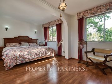 Casa en pasaje cerrado, excelente ubicación. Venta La Reina