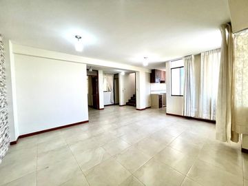 casa en exclusiva residencial de  Cayma  en alquiler