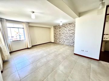 casa en exclusiva residencial de  Cayma  en alquiler