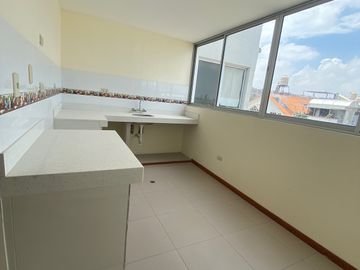 ALUILO DEPARTAMENTO EN URB. EXCLUSIVA DE SELVA ALEGRE