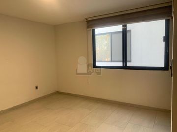 Departamento en primer nivel EN VENTA, sobre Avenida Sierra Leona