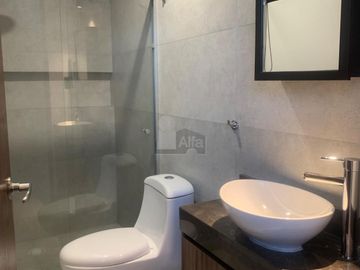 Departamento en primer nivel EN VENTA, sobre Avenida Sierra Leona