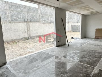 Casa en Venta en Residencial Canteras con 400m2 de Jardín