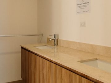 Casa Condominio ALMAVERA. ¡Excelente opción! Bien ubicada al norte de la cd.