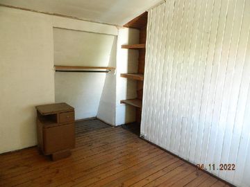 Casa 2 pisos, en pleno centro de Curicó