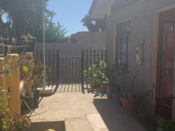 Amplia Propiedad de 700 m2 en Belloto Norte.
