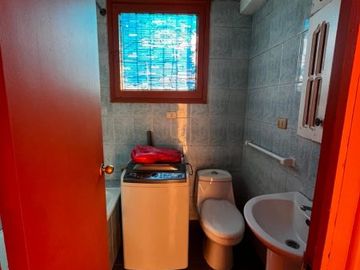 Oportunidad de Inversión, Acogedor Departamento antiguo en Santiago Centro.