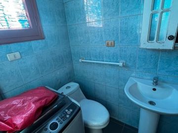 Oportunidad de Inversión, Acogedor Departamento antiguo en Santiago Centro.