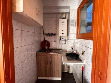 Oportunidad de Inversión, Acogedor Departamento antiguo en Santiago Centro.