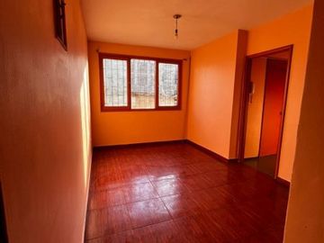 Oportunidad de Inversión, Acogedor Departamento antiguo en Santiago Centro.