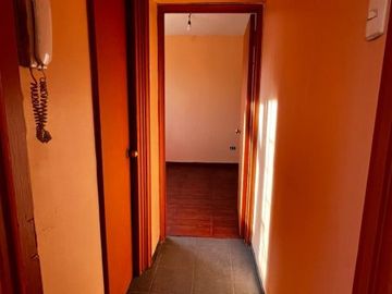 Oportunidad de Inversión, Acogedor Departamento antiguo en Santiago Centro.