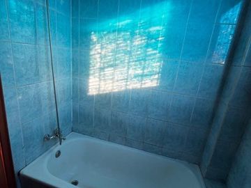 Oportunidad de Inversión, Acogedor Departamento antiguo en Santiago Centro.
