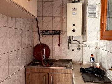 Oportunidad de Inversión, Acogedor Departamento antiguo en Santiago Centro.