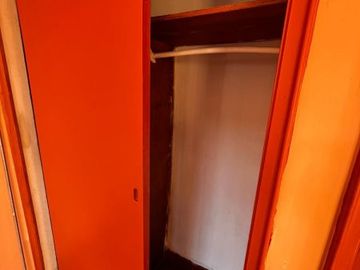 Oportunidad de Inversión, Acogedor Departamento antiguo en Santiago Centro.
