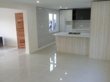 Confortable casa estilo mediterráneo nueva.