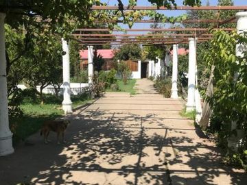 Vendo Gran Casona remodelada completamente, amplios jardines estilo europeo, 3,8 ha.
