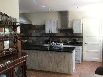 Vendo Gran Casona remodelada completamente, amplios jardines estilo europeo, 3,8 ha.