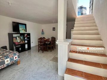 CASA EN VENTA EN VILLAS DEL REAL