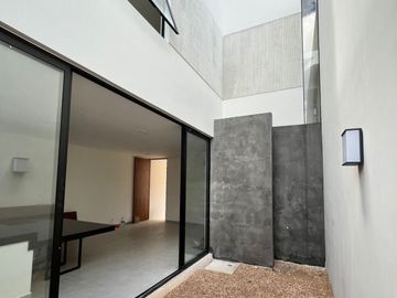 VENTA DE TOWN HOUSE MERIDA DE 3 NIVELES EN TEMOZON NORTE