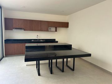 VENTA DE TOWN HOUSE MERIDA DE 3 NIVELES EN TEMOZON NORTE