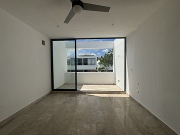 ESPECTACULAR CASA EN VENTA EN PRIVADA TAMORA EN CONKAL MÉRIDA