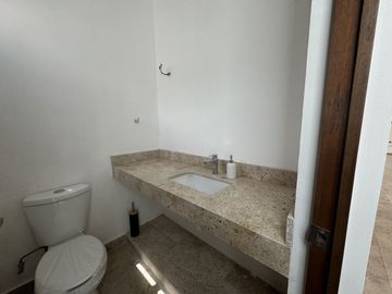 ESPECTACULAR CASA EN VENTA EN PRIVADA TAMORA EN CONKAL MÉRIDA