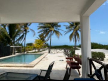 Casa Blanca. Beachfront house for sale in Sisal