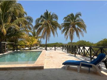 Casa Blanca. Beachfront house for sale in Sisal