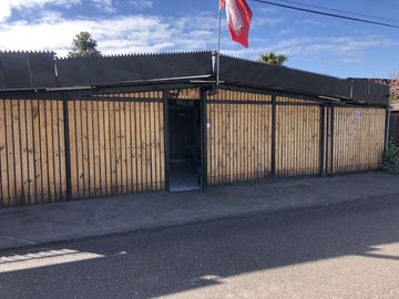 VENDE CASA CON TERRENO DE 750 M2 - 3 DORM, 2 BAÑOS, PISCINA EN  LO HERRERA SAN BERNARDO