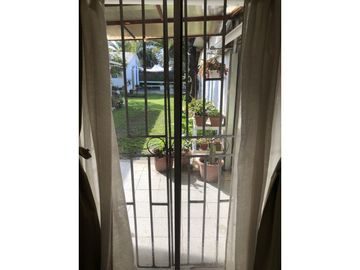 VENDE CASA CON TERRENO DE 750 M2 - 3 DORM, 2 BAÑOS, PISCINA EN  LO HERRERA SAN BERNARDO
