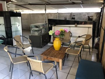 VENDE CASA CON TERRENO DE 750 M2 - 3 DORM, 2 BAÑOS, PISCINA EN  LO HERRERA SAN BERNARDO