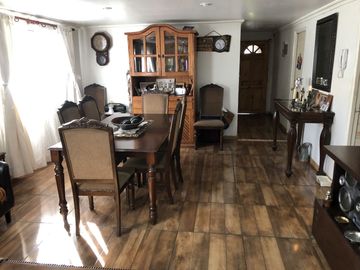 VENDE CASA CON TERRENO DE 750 M2 - 3 DORM, 2 BAÑOS, PISCINA EN  LO HERRERA SAN BERNARDO