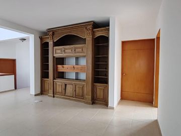 CASA EN VENTA FRACCIONAMIENTO CAÑADA DEL REFUGIO, ZONA NORTE, LEON GTO.