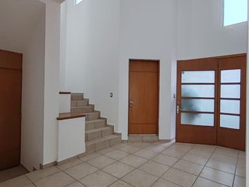 CASA EN VENTA FRACCIONAMIENTO CAÑADA DEL REFUGIO, ZONA NORTE, LEON GTO.