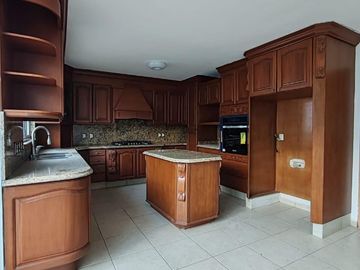 CASA EN VENTA FRACCIONAMIENTO CAÑADA DEL REFUGIO, ZONA NORTE, LEON GTO.