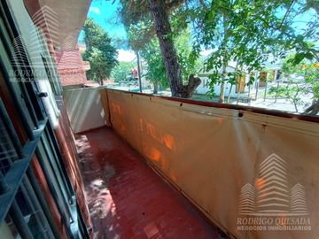 Departamento de 3 ambientes al frente! excelente zona!!