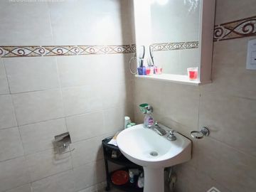 Departamento de 3 ambientes al frente! excelente zona!!
