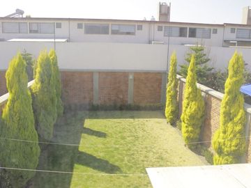 BELLA CASA EN CONDOMINIO HORIZONTAL CALIMAYA