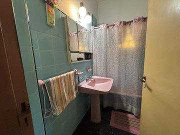 Oportunidad!Casa a reciclar en la mejor zona del Golf