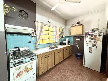 Oportunidad!Casa a reciclar en la mejor zona del Golf