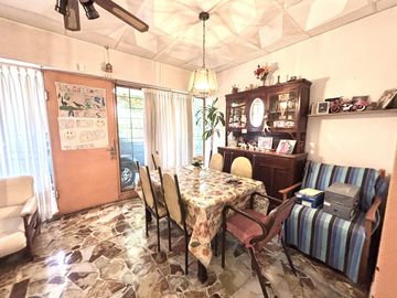 Oportunidad!Casa a reciclar en la mejor zona del Golf