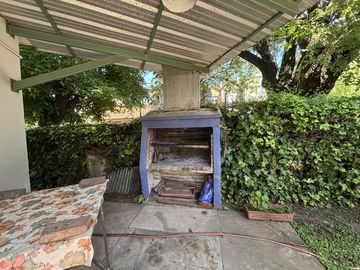 Oportunidad!Casa a reciclar en la mejor zona del Golf