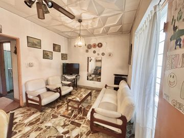 Oportunidad!Casa a reciclar en la mejor zona del Golf