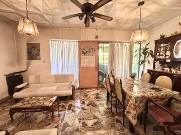 Oportunidad!Casa a reciclar en la mejor zona del Golf