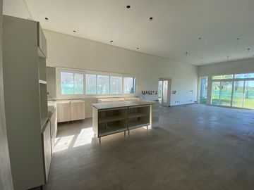 VENTA/PERMUTA - Casa 3 dormitorios - Haras de Funes.