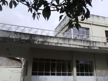 Terreno y edificación de venta en CUENCA SECTOR CRISTO REY